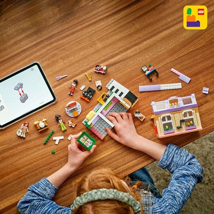 LEGO Friends 42653 Musikladen & Wohnung Bausatz, Mehrfarbig, mit 3 Minifiguren und reichhaltigem Musikzubehör, 483 Teile – Bild 4