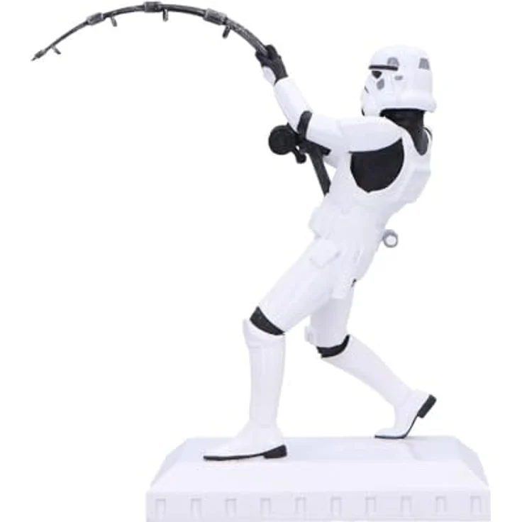 Nemesis Now Original Stormtrooper Figur What a Catch, handbemalte Sammelfigur aus Resin, 16 cm – Bild 3