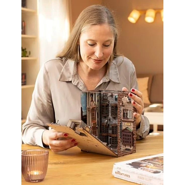 Revell Modellbausatz Tiny Adventures Diagon Alley Harry Potter 3D Miniaturhaus - Handgefertigtes Diorama für Sammler und Zauberei-Fans – Bild 5