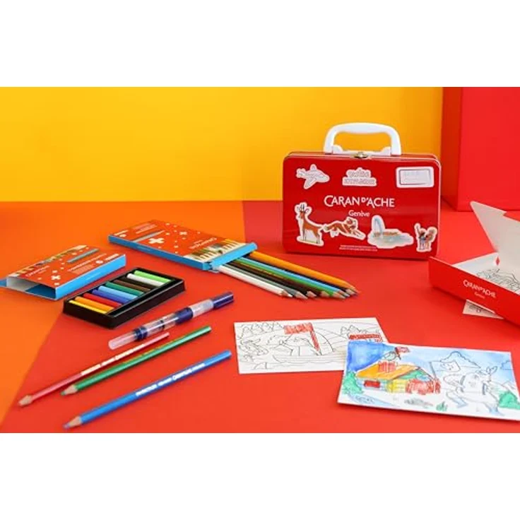 Caran d'Ache Swisscolor Travel Kit, Set mit Metallkoffer, 12 Farbstiften, 10 Pastellkreiden, Aquarellpinsel und 12 Ausmal-Postkarten – Bild 3