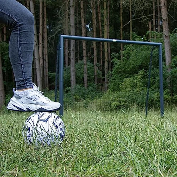 AXI Kylian Fußballtor 220 x 170 cm in Anthrazit für den Garten | Fussball Tornetz aus Metall mit Bodenverankerung | Fußball Tor für Kinder & Erwachsene. – Bild 5