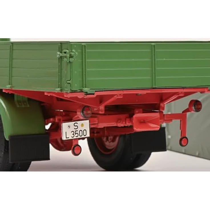 Schuco 450050100 Modellfahrzeug, grün - Classic Langhauber-LKW im Maßstab 1:43 – Bild 5