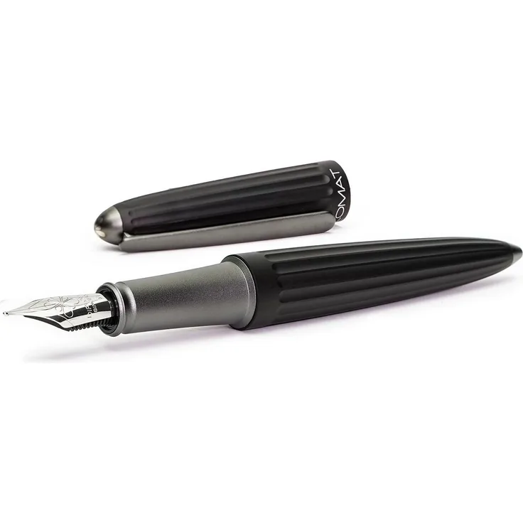 DIPLOMAT Füllhalter Aero schwarz, Edelstahlfeder, mit Tintenkonverter, MADE IN GERMANY