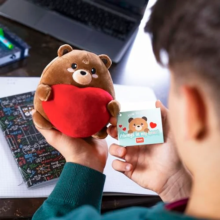 Legami Super Soft! Plush Mini Plüschbär, personalisierbare ID Karte, 14x15x12 cm, steht alleine – Bild 5