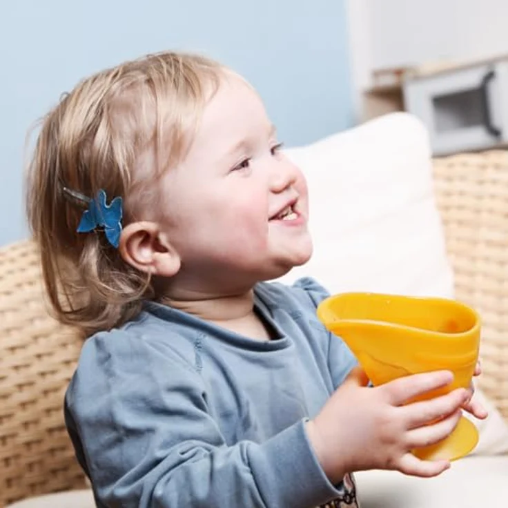 Hoppediz CamoCup Trinklernbecher, schnabelförmig, auslaufsicher, BPA-frei, für Babys und Erwachsene mit sensomotorischen Einschränkungen, Salbei – Bild 3