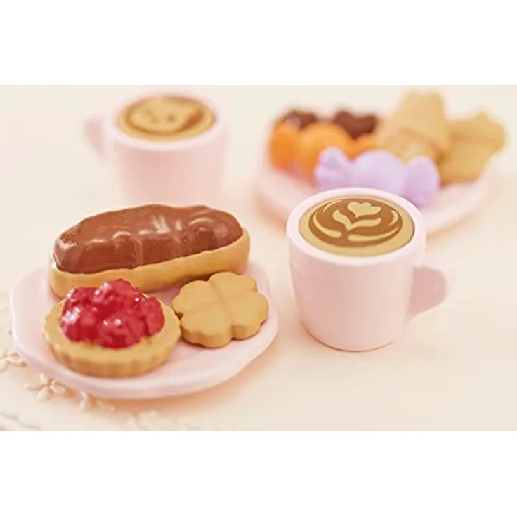Sylvanian Families 5742 Kaffee- und Kuchen-Set, Puppenhaus Möbel mit Tisch, 4 Stühlen, Geschirr und Gebäck für Kinder ab 3 Jahren – Bild 4
