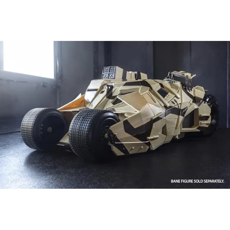 McFarlane Toys Multiverse Fahrzeug Tumbler Camouflage (The Dark Knight Rises), 45 cm, detailliertes Sammlermodell mit rollenden Rädern und Sammlerkarte – Bild 4