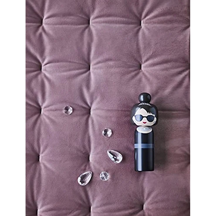 Lucie Kaas Sketch.inc Kokeshi Doll Audrey Hepburn, handbemalte Holzfigur, 16,5 cm hoch – Bild 2