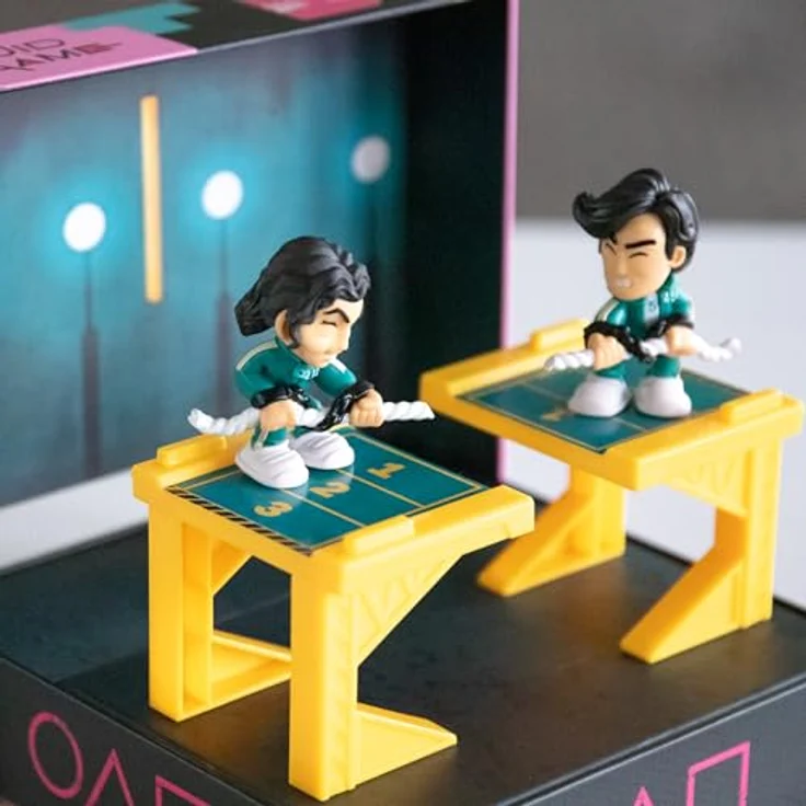 Squid Game Tug of War Challenge (70111), Brettspiel mit 2 exklusiven Figuren und Mini-Set, für 2 Spieler ab 17 Jahren – Bild 7