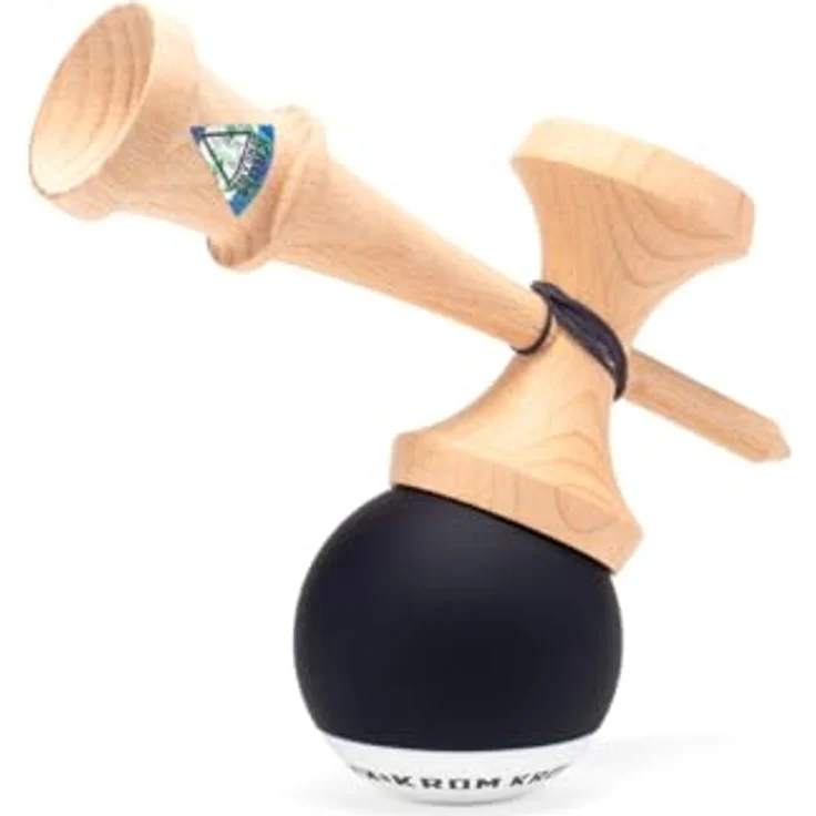 Original KROM Pro Kendama aus Holz für Anfänger und Fortgeschrittene - POP Black- Geschicklichkeitsspiel für draußen und drinnen - Holzspielzeug mit Schnur und Ball - Kendama Skilltoy Kugelfangspiel – Bild 8