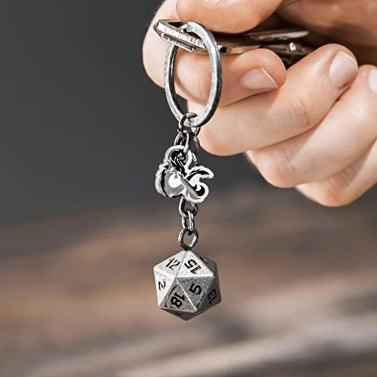 Paladone Dungeons & Dragons D20 Schlüsselanhänger, detaillierter Drachen-Ampersand-Charm aus gealtertem Zinn, offizielles Wizards of the Coast Merchandise – Bild 3