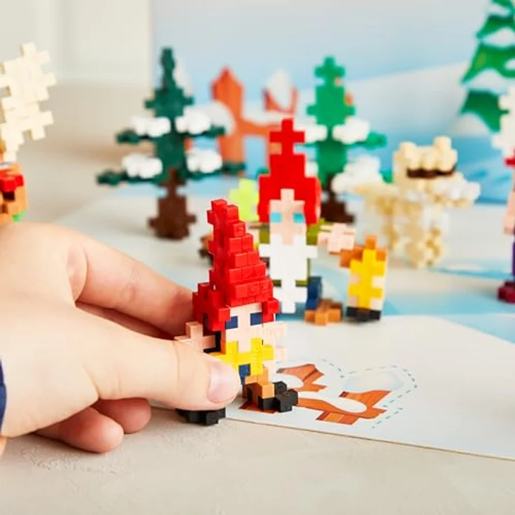 Plus-Plus 3973 Adventskalender, Kreativ-Bausteine, 24 Türchen + 1 Extra-Tür mit Überraschung, für Kinder ab 5 Jahren, Geniales Konstruktionsspielzeug, hergestellt in Dänemark, mit 600 Plus-Plus-Steinen, Edition 2024 – Bild 5