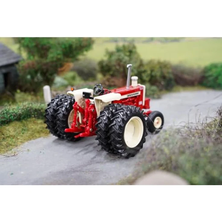 Britains Farm 1:32 Scale Case IH Farmall 1206, Diecast Sammlermodell Traktor mit beweglichen Teilen – Bild 3