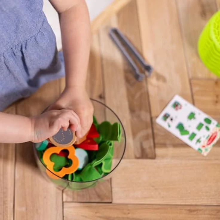 Melissa & Doug Salatschleuder-Spielset, 28-teilig, mit Filz-Paprika, Holz-Gemüsescheiben und Gewürzmühle, Rollenspielset für Kinder ab 3 Jahren – Bild 5