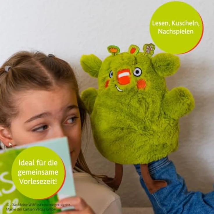 Bauer Spielwaren Das kleine WIR Handpuppe Kuscheltier, 20 cm, super kuscheliges grünes Fell, Stofftier für Kinder und Erwachsene – Bild 3