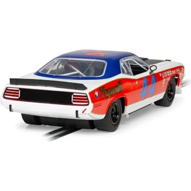 Scalextric C4525 Plymouth Barracuda 1:32 Slotcar mit Fahrerfigur, funktionsfähigen Scheinwerfern und Rückleuchten, geeignet für Kinder und digitale Rennbahnen – Bild 2