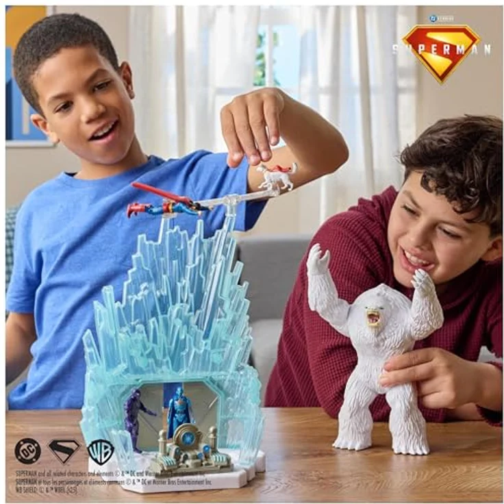 DC Comics Superman - Spielset Festung der Einsamkeit, 33 cm, mit Superman- und Krypto-Figur (8 cm), Schneemonster (20 cm) und kryptonischer Computerstation, Spielzeug für Kinder ab 4 Jahren – Bild 2