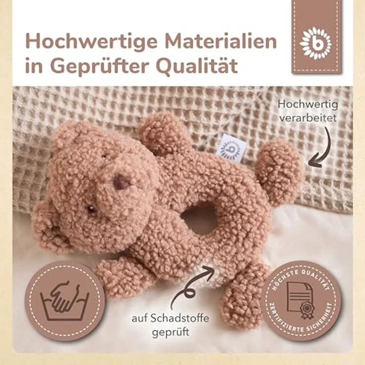 Bieco Kuscheltier Bär Mika mit Rassel, Teddybär aus Bouclé für Babys, niedliches Tierdesign, ab 0 Monate – Bild 5