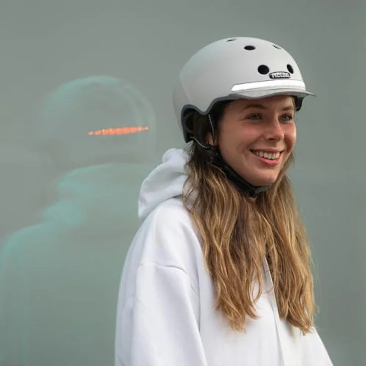 Melon Fahrradhelm E-Series »Metropolis« für Damen & Herren | sicherer Cityhelm mit Beleuchtung | Front- und Rücklicht | XL-XXL (58-63 cm) | hellgrau – Bild 2