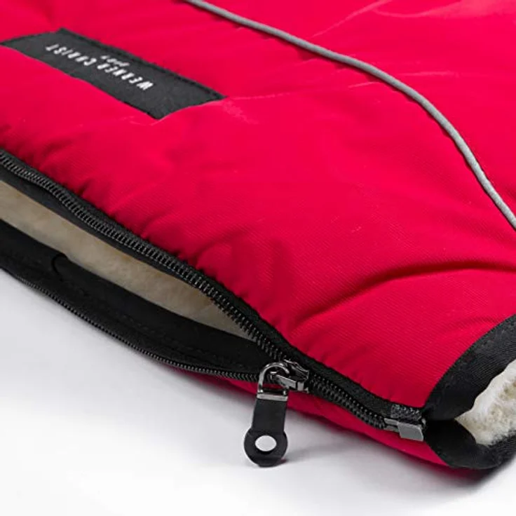 Kinderwagen-Muff aus Lammfell von WERNER CHRIST BABY - MOFFY ist der ideale Handwärmer für Buggys aus medizinischem Fell, einfache Handhabung, Handmuff in Chili Red (rot) – Bild 4
