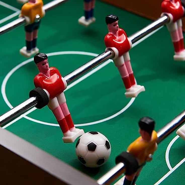 BUTLERS Tischkicker GOOOALIAT (51 x 31 cm) Mini Kicker für Kinder und Erwachsene -Junior Fußball Tisch Spiel mit Ball und Standsanzeige – Bild 5