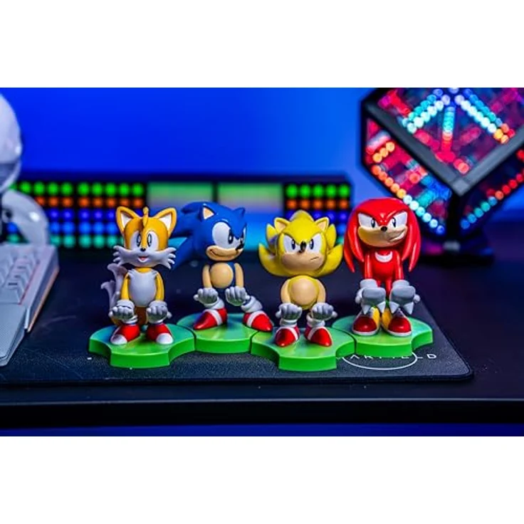Exquisite Gaming Sonic the Hedgehog Super Sonic Mini Cable Guy, detailreiche Sammelfigur zur Halterung von Earpod Cases und Smartphones – Bild 4