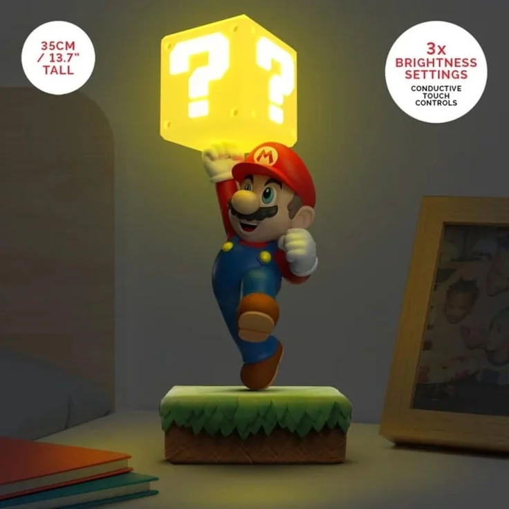 Paladone Super Mario Diorama Lampe, 35 cm Tischlampe mit Touch-Steuerung und USB-Stromversorgung, offiziell lizenziertes Nintendo-Produkt