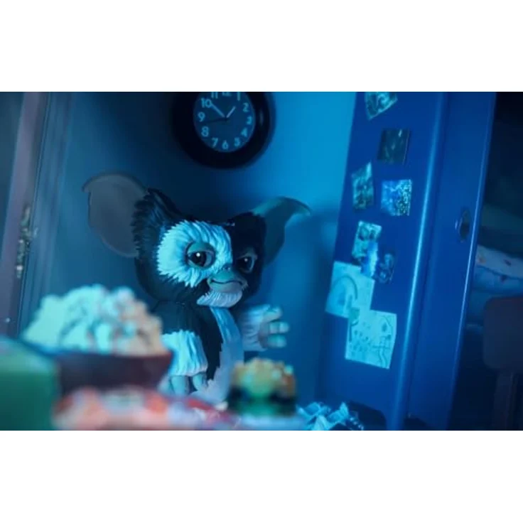 SD Toys Gremlins - Gizmo, detailreiche 3D-Figur mit original Filmplakat, Höhe 25 cm – Bild 8
