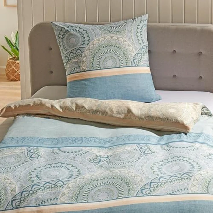 Traumschlaf Soft-Touch Mikrofaser Bettwäsche Karlsruhe grün, Design aus Ornamenten und Blockstreifen, 1 Bettbezug 200 x 220 cm + 2 Kissenbezüge 80 x 80 cm – Bild 3