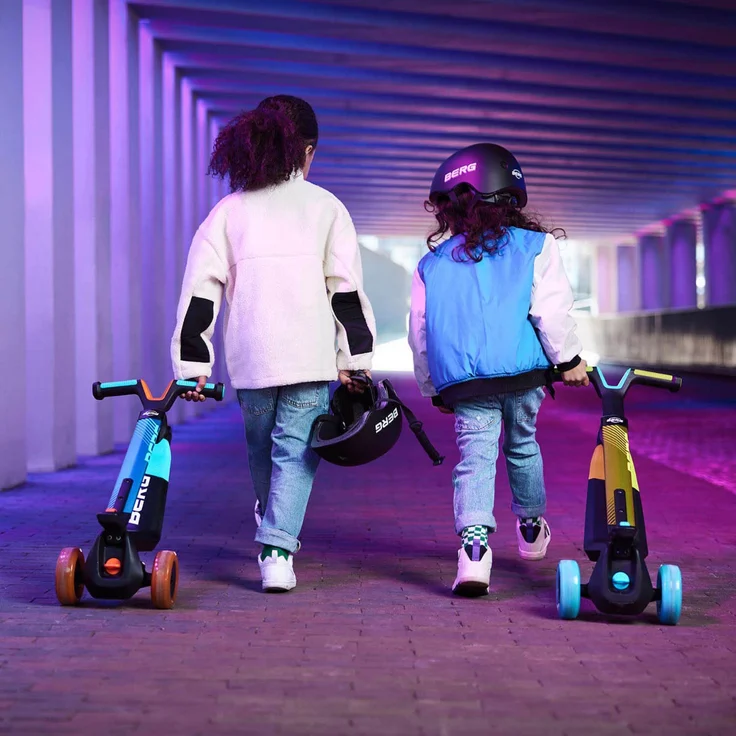BERG Scooter Nexo blau + Lights LED-Räder + Magnet-Add-on – Bild 5