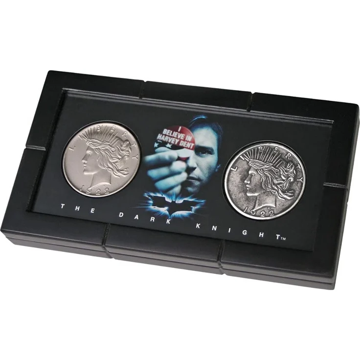 The Noble Collection Batman Harvey Dent Two Face Coin Set – Bild 1