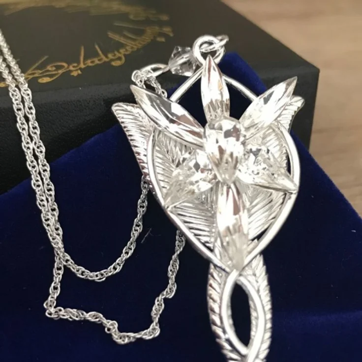 Herr der Ringe - Arwens Abendstern Kette – Bild 4