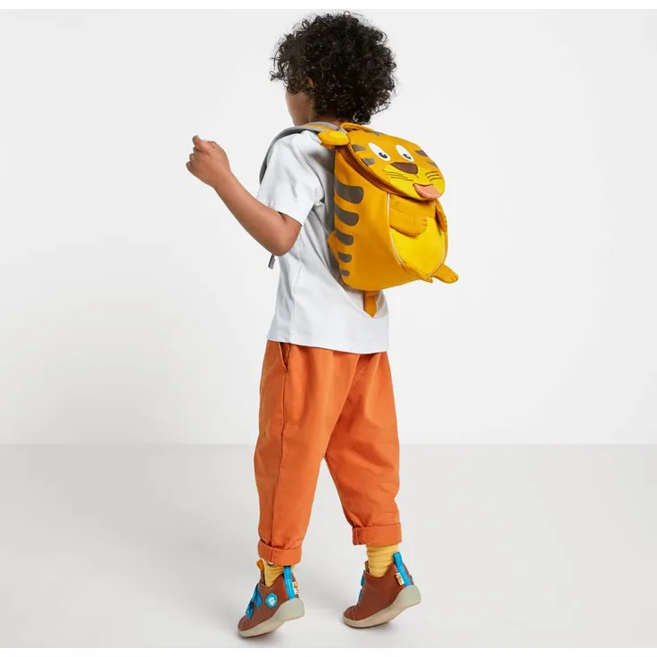Affenzahn Kleiner Freund Kindergartenrucksack für 1-3 Jährige Kinder im Kindergarten und Kinderrucksack für die Kita Tiger - Orange