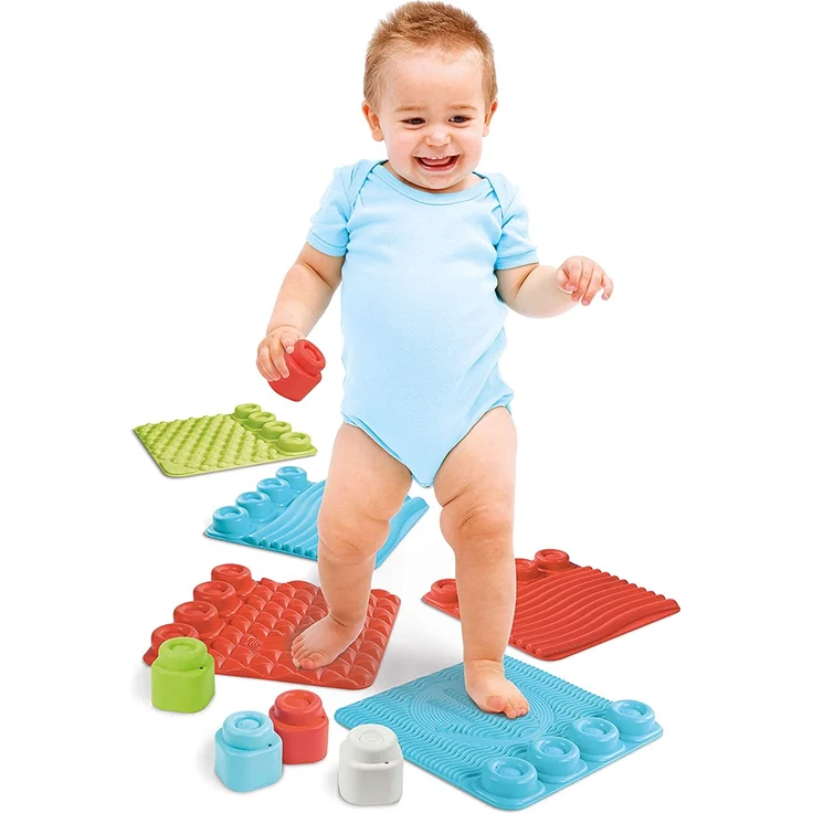 Clementoni 17352 Soft Clemmy Sensorische Krabbeldecke für Babys Bausteine für Kleinkinder ab 10 Monaten, Mehrfarbig, One Size – Bild 3