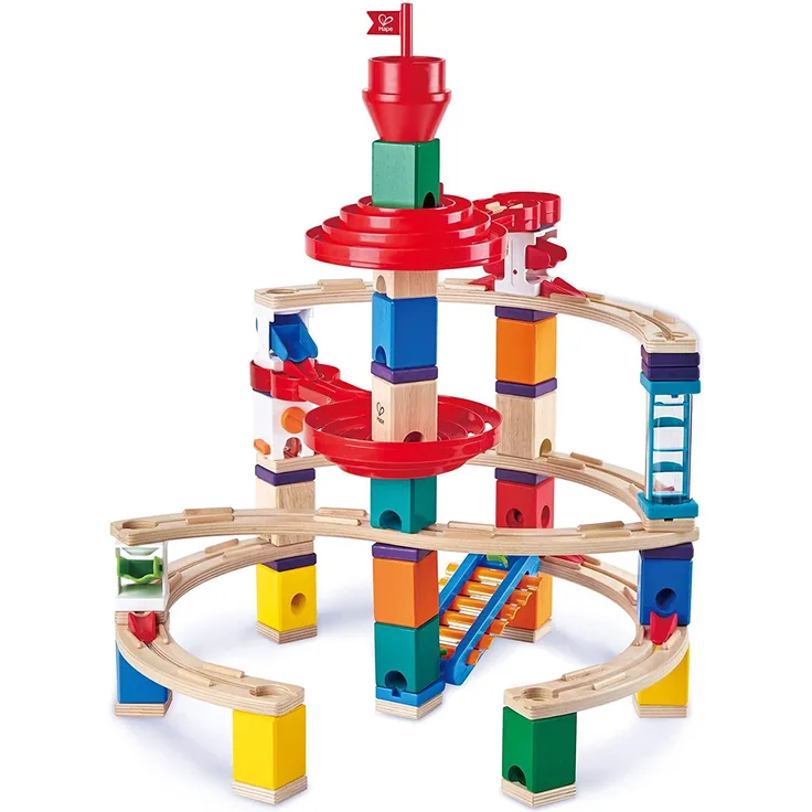 Hape E6024 - Super-Spiralburg, Quadrilla Kugelbahn, Konstruktionsspielzeug mit umfangreichem Zubehör, 129 teilig, aus Holz, ab 4 Jahren, mehrfarbig