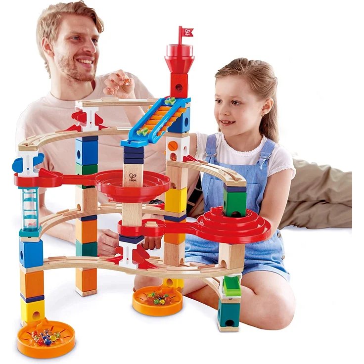 Hape E6024 - Super-Spiralburg, Quadrilla Kugelbahn, Konstruktionsspielzeug mit umfangreichem Zubehör, 129 teilig, aus Holz, ab 4 Jahren, mehrfarbig – Bild 6