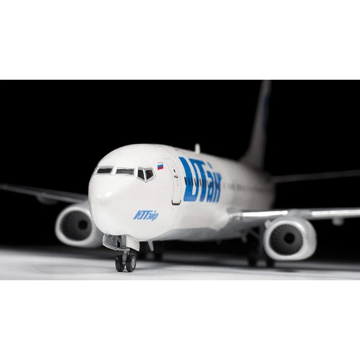 Zvezda Boeing 737-800 makett 1:144 (7019) – Bild 3