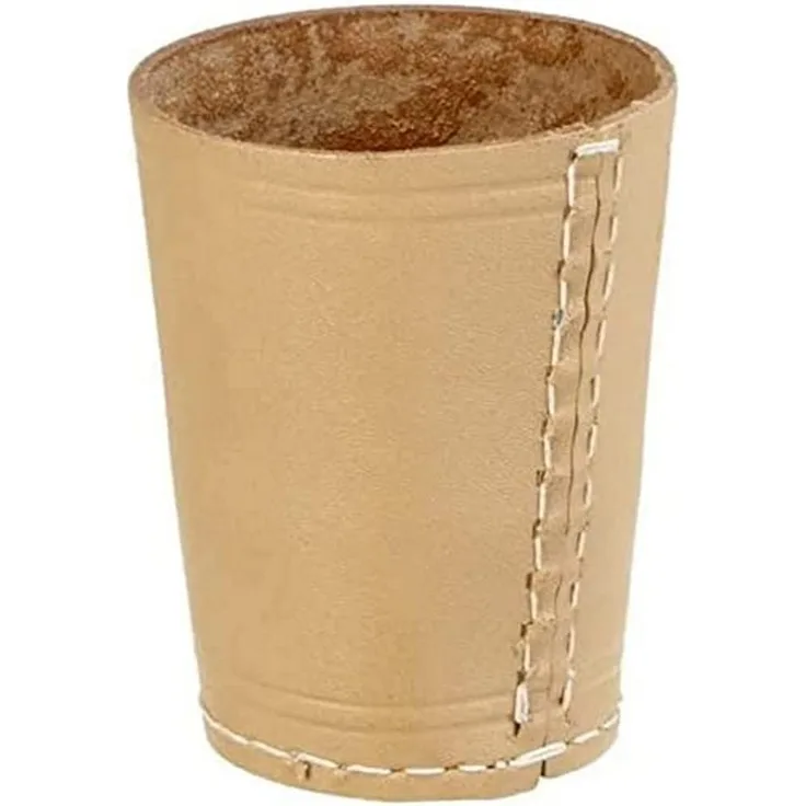 Lederwürfelbecher