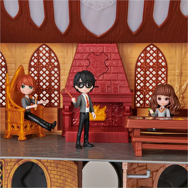 Wizarding World Harry Potter - Hogwarts Schloss Deluxe Spielset mit Licht und Sound sowie 3 Klassenzimmer-Spielsets, 3 Sammelfiguren und 22 Zubehörteilen – Bild 7