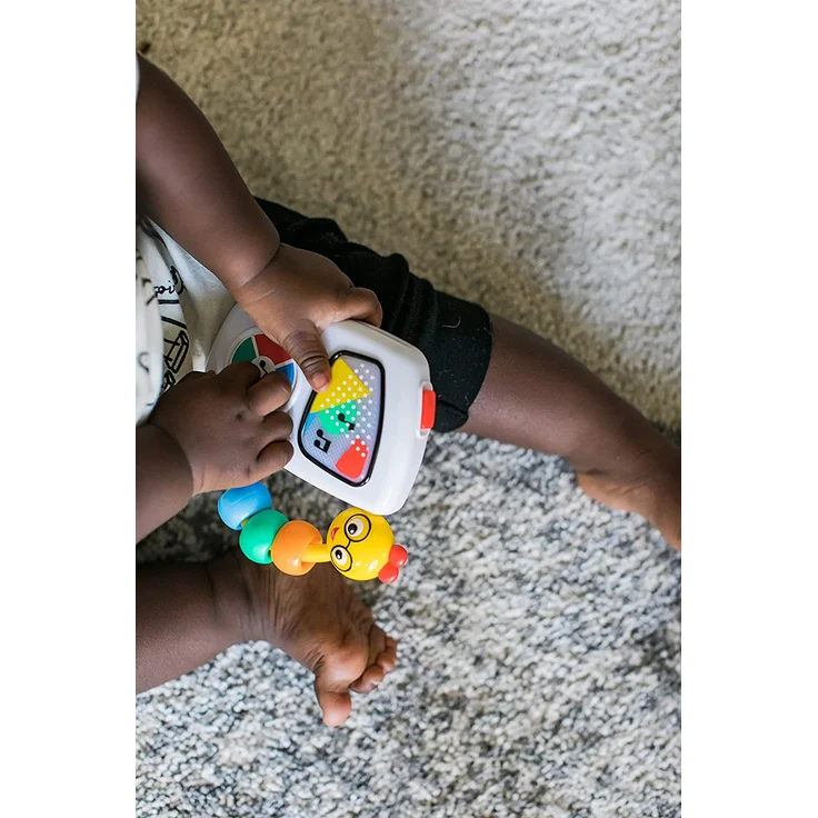 Baby Einstein leicht greifbares Musikspielzeug für unterwegs, mit Lichtern, 10 Melodien und Lautstärkeregler, ab 3 Monaten – Bild 7