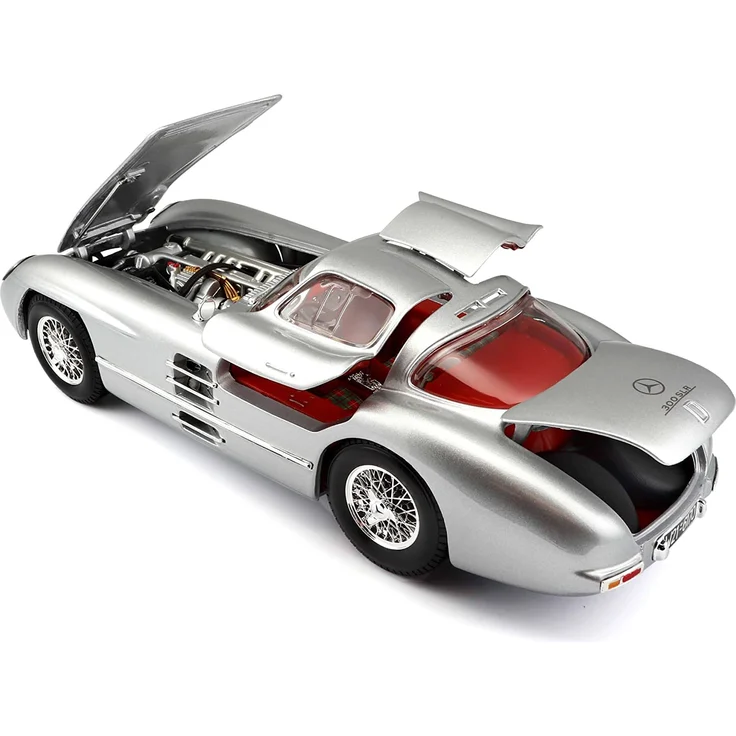 Maisto Mercedes 300SLR Coupé Uhlenhaut, Modellauto mit Federung, Maßstab 1:18, Türen und Motorhaube beweglich, Fertigmodell, lenkbar, 24 cm, silber (536898) - Preisvergleich – Bild 3