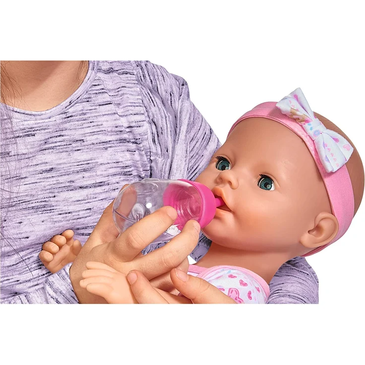 Simba 105039005 - New Born Baby Puppe, für Kinder ab 3 Jahren, Spielpuppe mit Funktionen (kann trinken und Pipi machen), Set (8 Teile) mit Babypuppe & Zubehör – Bild 2