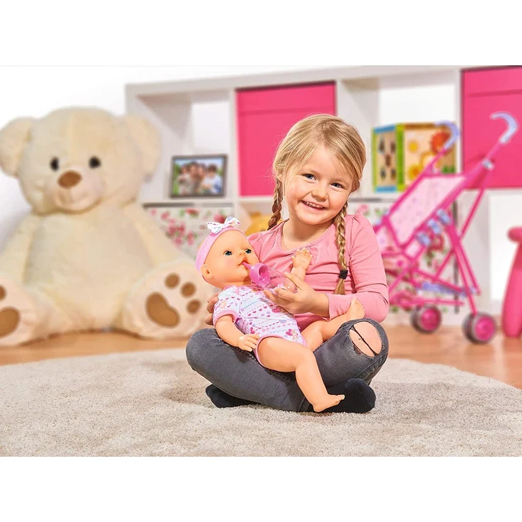 Simba 105039005 - New Born Baby Puppe, für Kinder ab 3 Jahren, Spielpuppe mit Funktionen (kann trinken und Pipi machen), Set (8 Teile) mit Babypuppe & Zubehör – Bild 5