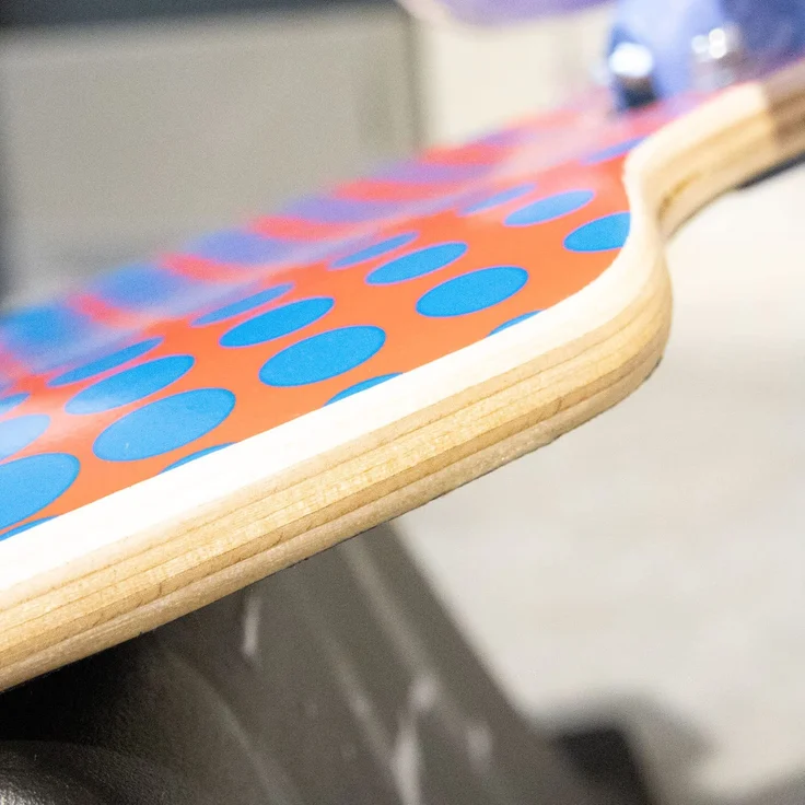muuwmi Longboard Compact ABEC 7 Space mit Leuchtrollen – Bild 5
