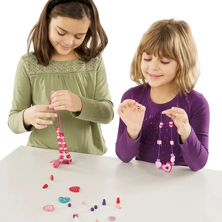 Melissa & Doug Holzperlen-Set Süße Herzen - Preisvergleich – Bild 7