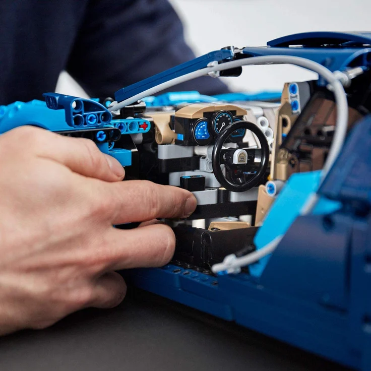 LEGO Technic 42083 'Bugatti Chiron', 3599 Teile, ab 16 Jahren – Bild 4
