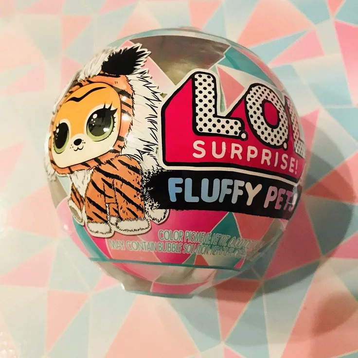 MGA L.O.L. Surprise! 560487E7C Fluffy Pets- Winter Disco Series - 1 Artikel, Zufallsauswahl