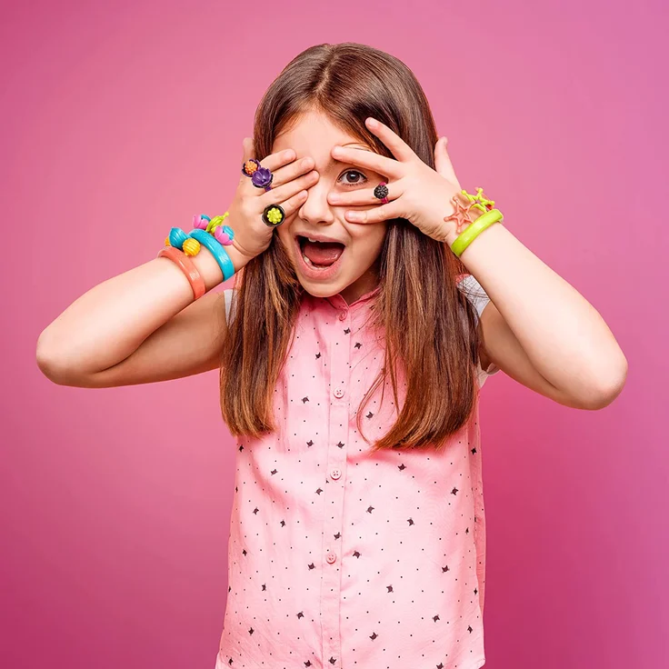 B. toys 150 Teile Spielzeug Schmuck – Bunte Pop Perlen Kinderschmuck Bastelschmuck zum Zusammenstecken – Schmuck Bastelset für Mädchen und Kinder ab 4 Jahren – Bild 3