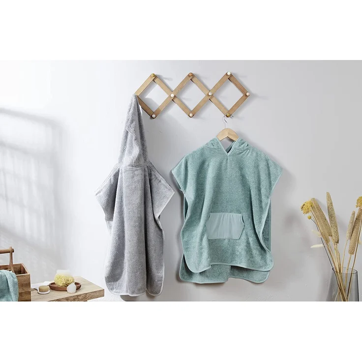 Rotho Babydesign Baby-Badeponcho stone grey – Bild 4