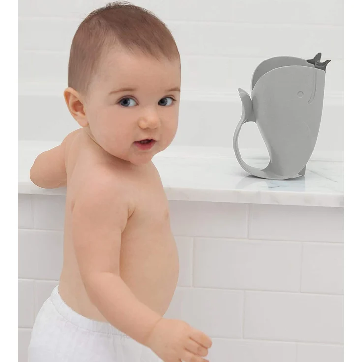 Skip Hop Moby Wal Rinser Becher, zum tränenfreien Haarewaschen, Shampooschutz, Wasserfall, Spülapparat, Spritzschutz, grau – Bild 9